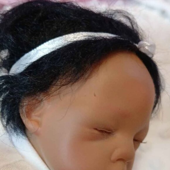 10" Realistic Doll Reborn Style Baby Boy Girl Kids Toy Collectable ADG Ashton Dr - Picture 9 of 10